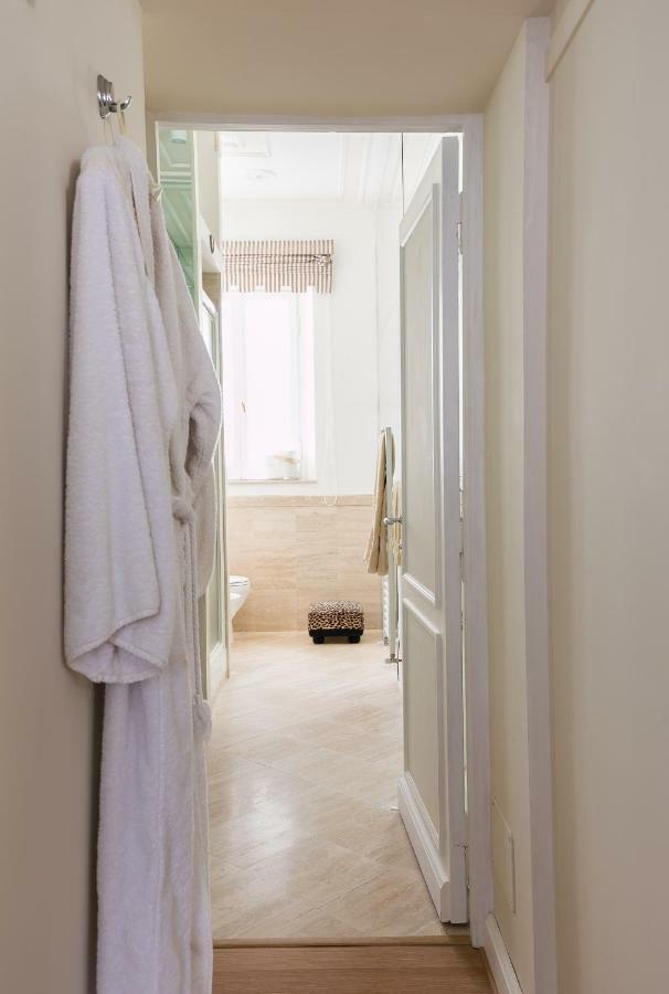 Suite Borghese 42 Рим Екстер'єр фото