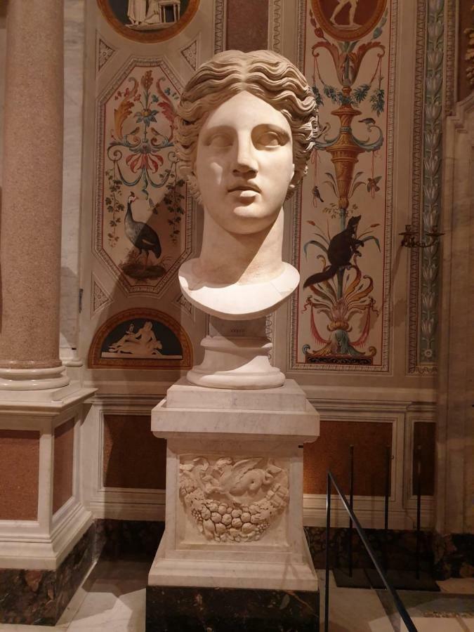 Suite Borghese 42 Рим Екстер'єр фото